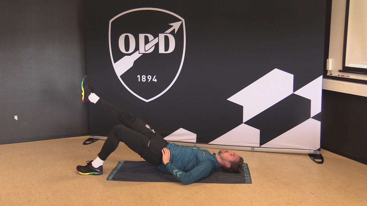 Glute Brigde ett ben ned og to opp L 2.MP4